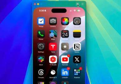 iOS 18 iPhone reflejando la pantalla de inicio